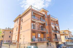 3 LOCALI A MARINO