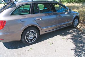 SKODA Superb Wagon 2.0 TDI Elegance 170 CV DSG