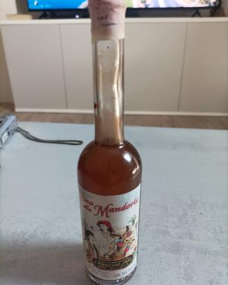 Vino alla Mandorla Perricone  bottiglia vintage