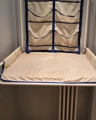Fasciatoio a parete con materassino e organizer