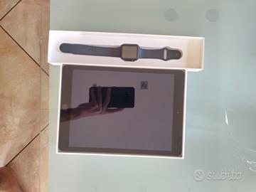 iPad 32 GB completo di scatola