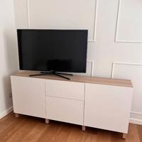 Credenza in legno bianca
