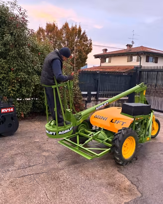 S144 - Piattaforma semovente 6 m diesel
