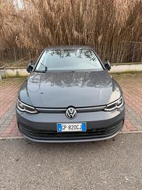 Volkswagen Golf 8 2.0