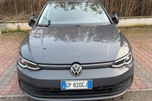 Volkswagen Golf 8 2.0