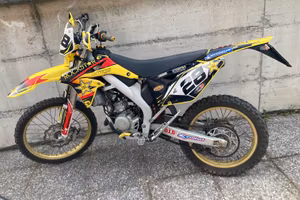 Suzuki valenti 50 (86)