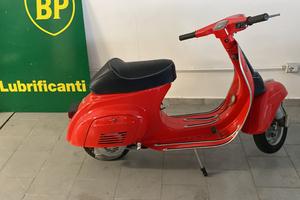 Vespa rossa Special