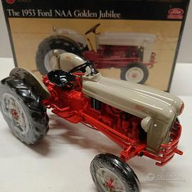 FORD NAA JUBILEE - scala 1/16 ERTL PRECISION Serie