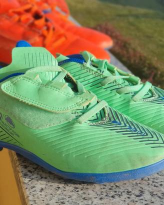 2 paia di scarpe calcio n.34 erba e sintetico