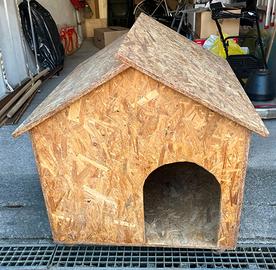 Cuccia in legno per cani taglia media