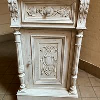 Comodino/ mobiletto retro’ in stile Barocco