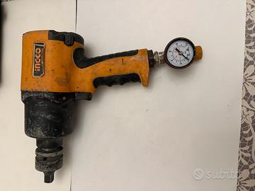 Pistola pneumatica ad urto con riduzione boccola