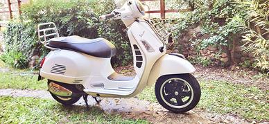 vespa gts 300 super