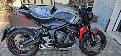 TRIUMPH Trident 660