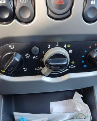 Comandi riscaldamento DACIA SANDERO del 2012