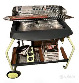 Barbecue a carbonella mai usato