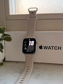 Apple Watch SE 2ª generazione – 40 mm