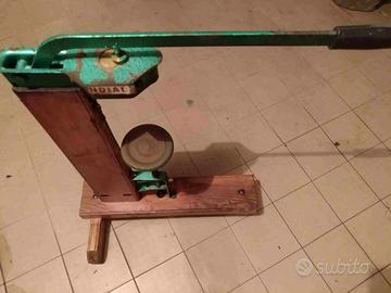 Imbottigliatrice   Tappatrice Manuale a Leva
