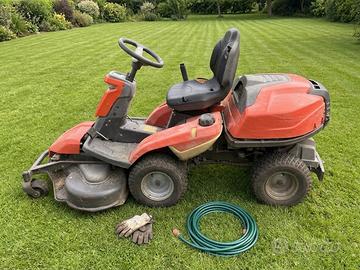 Trattorino Tagliaerba Husqvarna Rider AWD 4x4