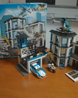 Lego 60141 - Stazione di polizia
