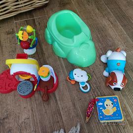 giochini vari + vasino verde  CHICCO