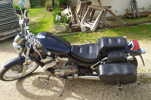Suzuki intruder 600