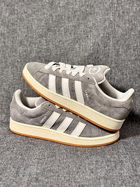 Scarpe adidas grigio del campus n.37