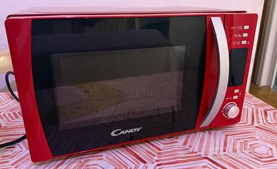 Microonde Candy rosso con grill