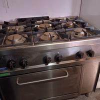 6 fuochi e forno professionale