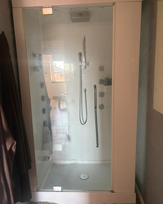 Doccia con bagno turco