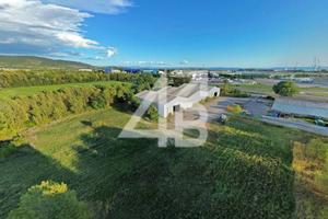 Immobile di 29000 m² con 2 locali a Monfalcone