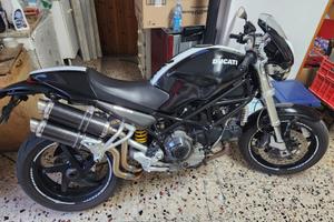 Ducati monster S2R 1000