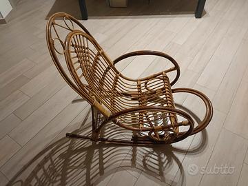 sedia a dondolo in bambù
