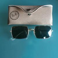 Occhiali Ray Ban con custodia, come nuovi