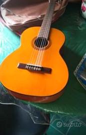 Chitarrra clarissa con custodia