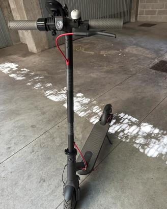Monopattino Elettrico (30  km) XIAOMI M365