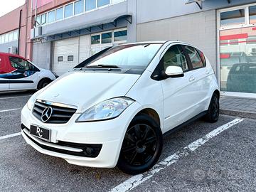 Mercedes classe A160 neopatentati