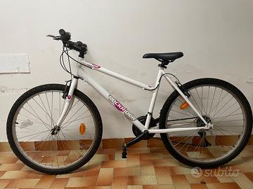 Bicicletta Rockrider telaio 48 cambio shimano