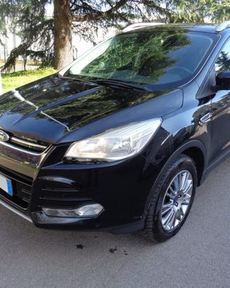 FORD Kuga 2.0 TDCI 140 CV 4WD Powershift Titaniu