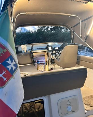 Cabin Cruiser Bayliner 2651 sun bridge