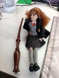 Bambola hermione harry potter mattel bacchetta