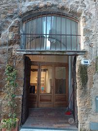 Locale commerciale a Pitigliano.uso galleria o ne