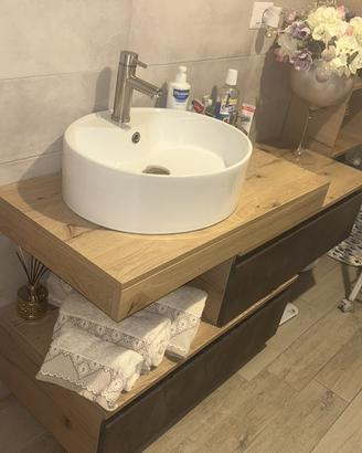 Mobile bagno completo sospeso