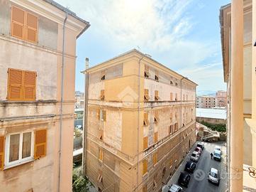 5 LOCALI A GENOVA