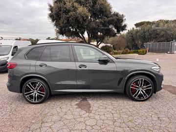BMW X5 xdrive40d mhev 48V Msport auto