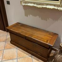 Cassapanca in arte povera