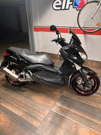 Yamaha x max
