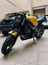 Motocicletta d'epoca fzr Yamaha