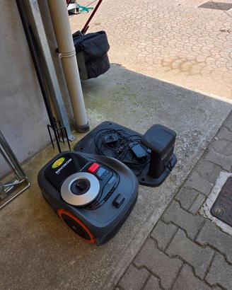 robot tagliaerba senza filo