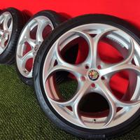 Cerchi Alfa Romeo Giulia NEW 225 40 19 - 255 35 19